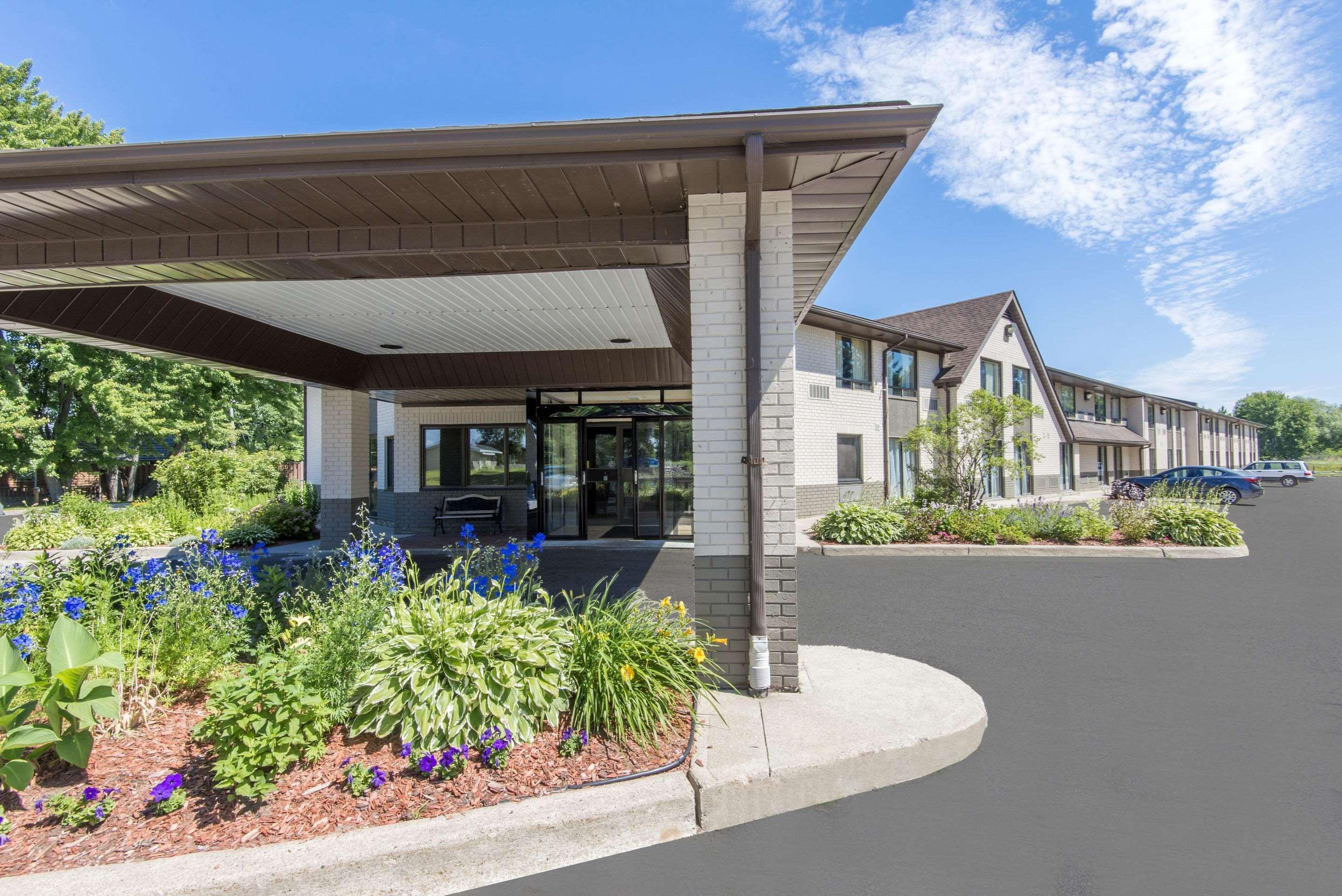 Comfort Inn Lakeshore Север Бэй Экстерьер фото